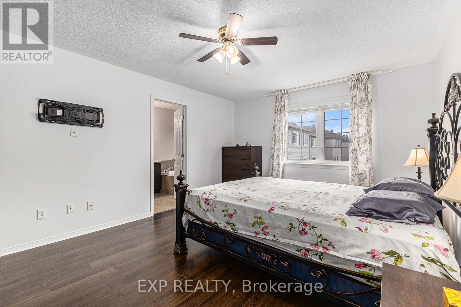 












407 HEATHROW PRIVATE

,
Ottawa,




Ontario
K2S0M9

