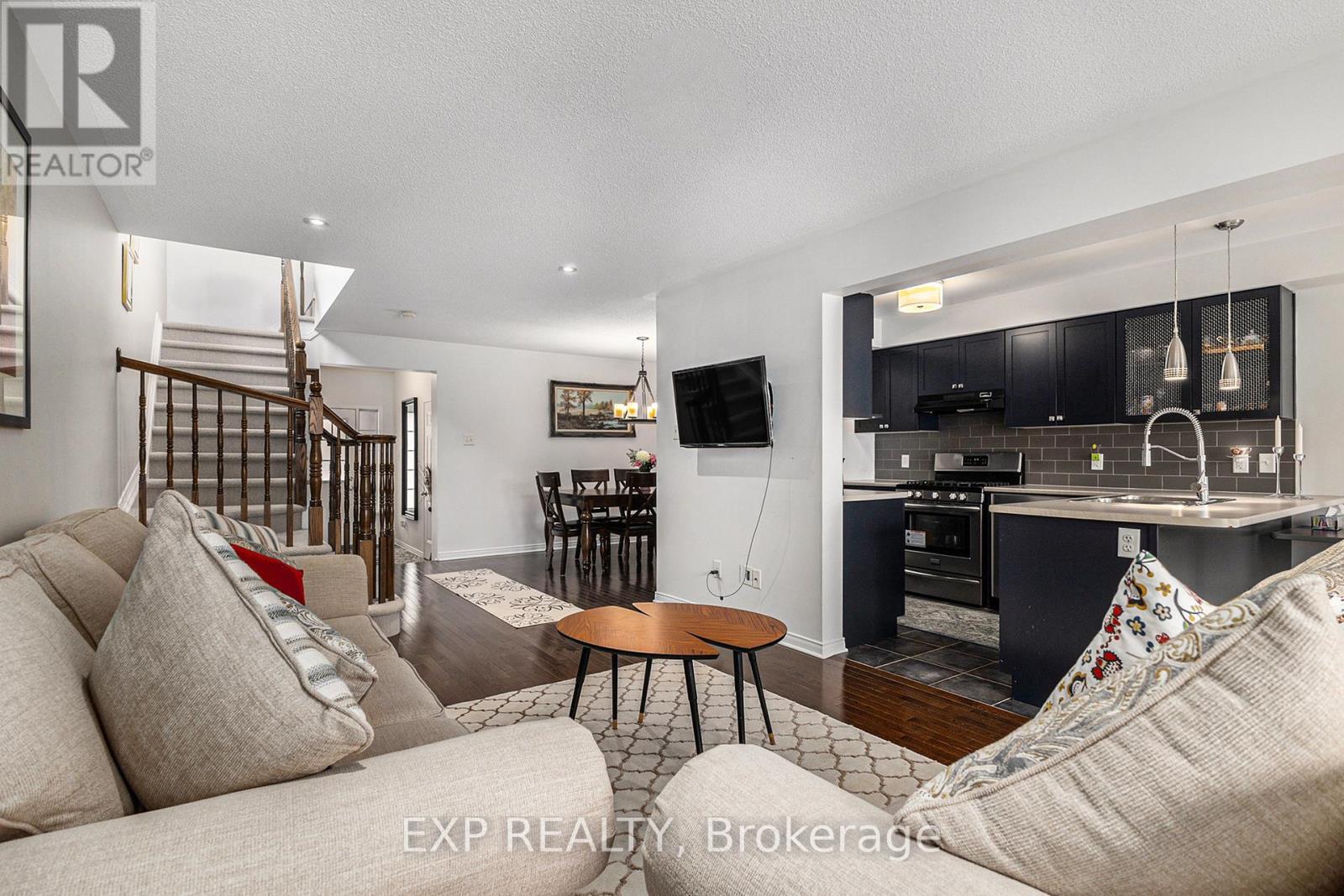 












407 HEATHROW PRIVATE

,
Ottawa,




Ontario
K2S0M9

