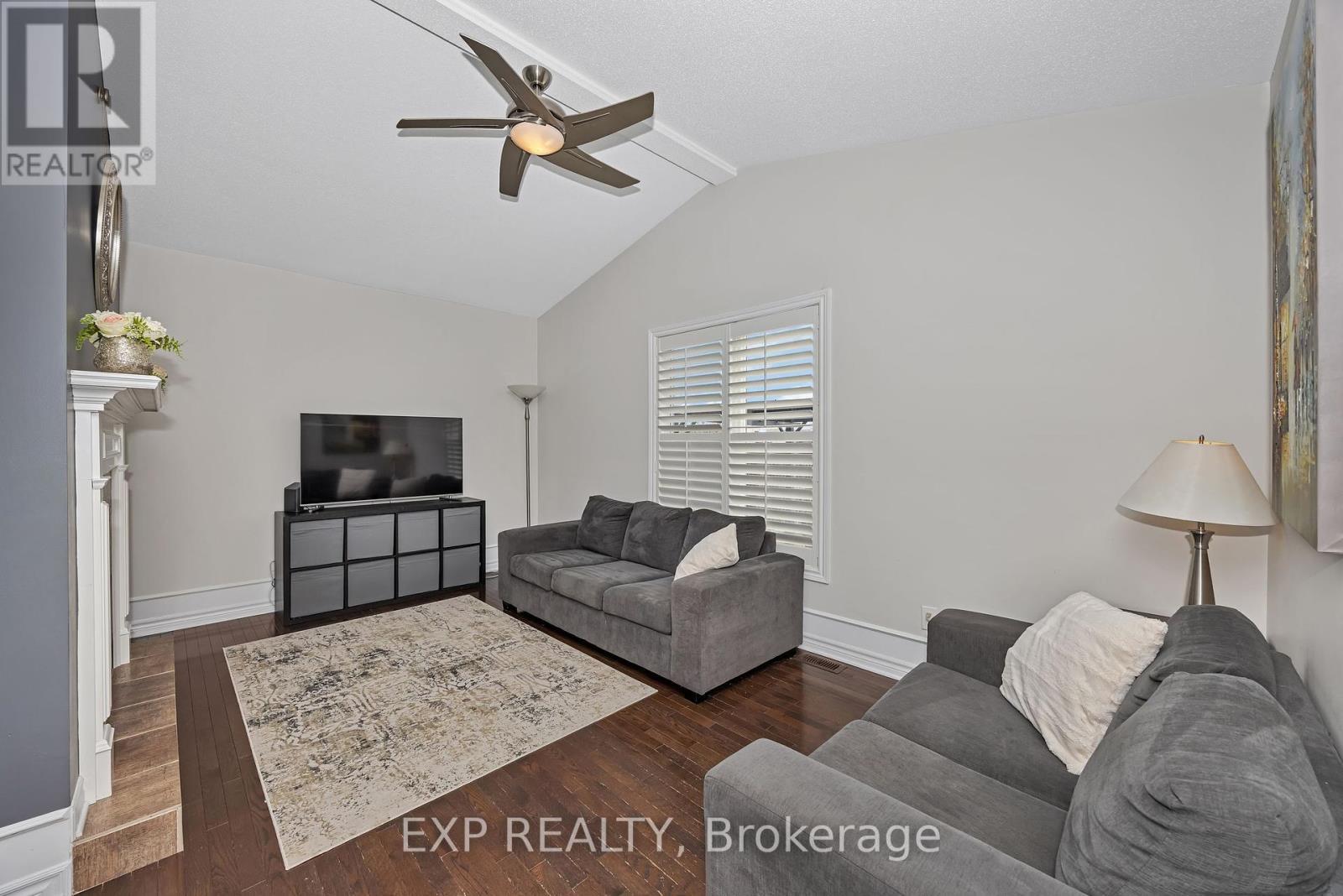 












574 DUSTY MILLER CRESCENT

,
Ottawa,




Ontario
K1V2K2

