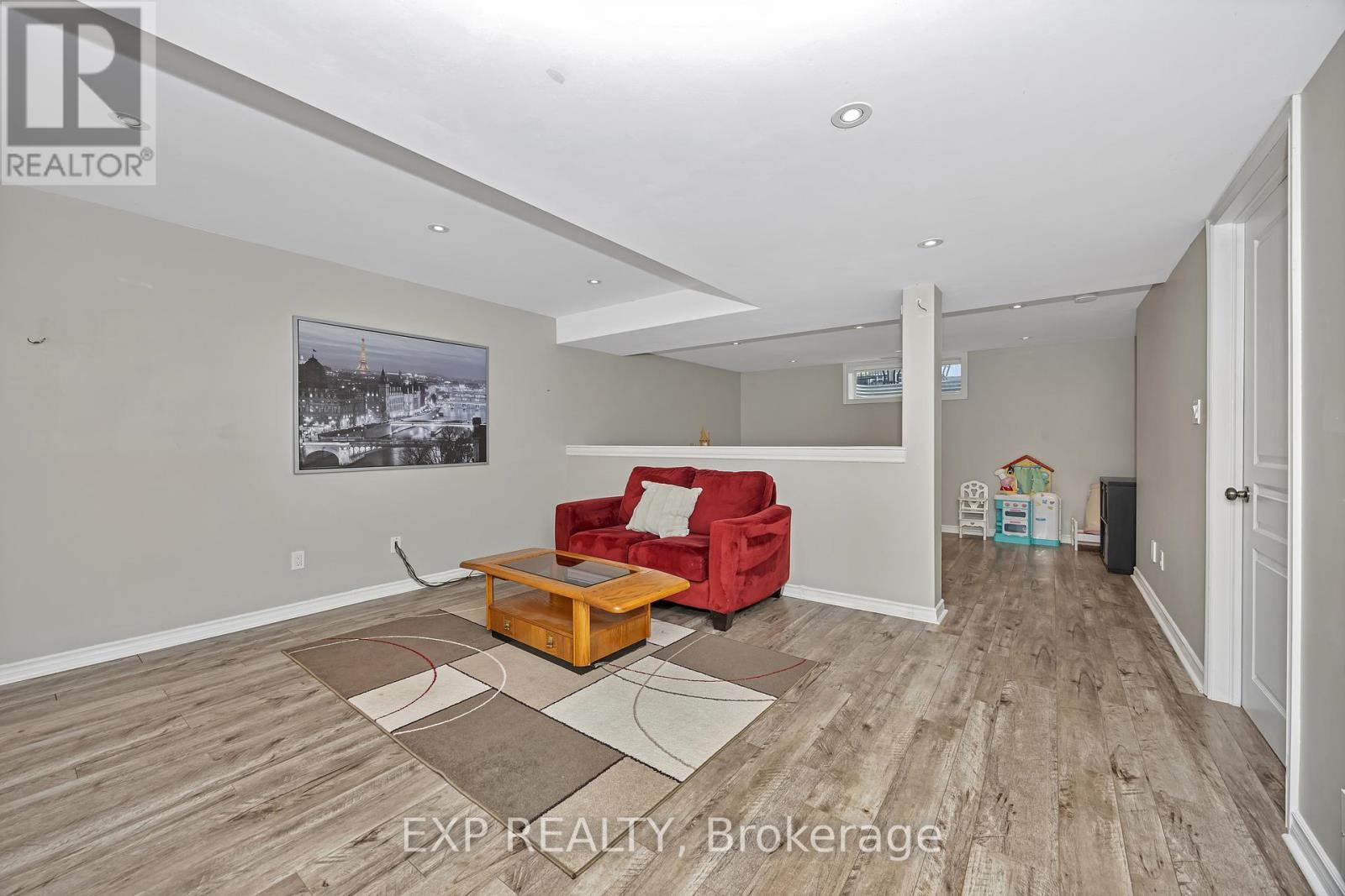 












574 DUSTY MILLER CRESCENT

,
Ottawa,




Ontario
K1V2K2

