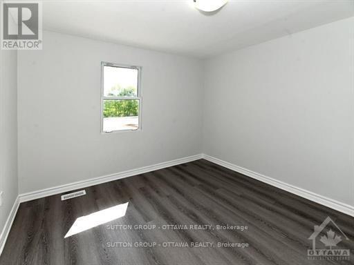 












3854 PRINCE OF WALES DRIVE

,
Ottawa,




Ontario
K2C3H2

