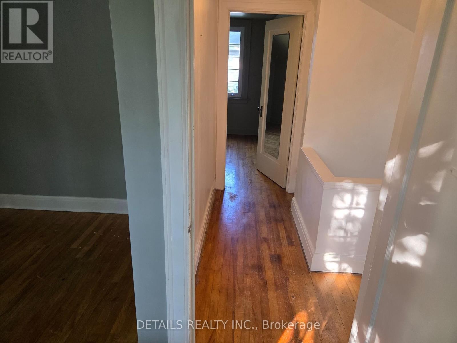 












10 GARRISON STREET

,
Ottawa,




Ontario
K1Y2T8

