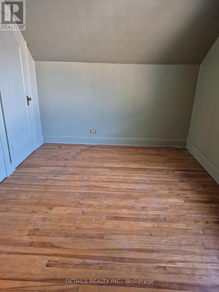 












10 GARRISON STREET

,
Ottawa,




Ontario
K1Y2T8


