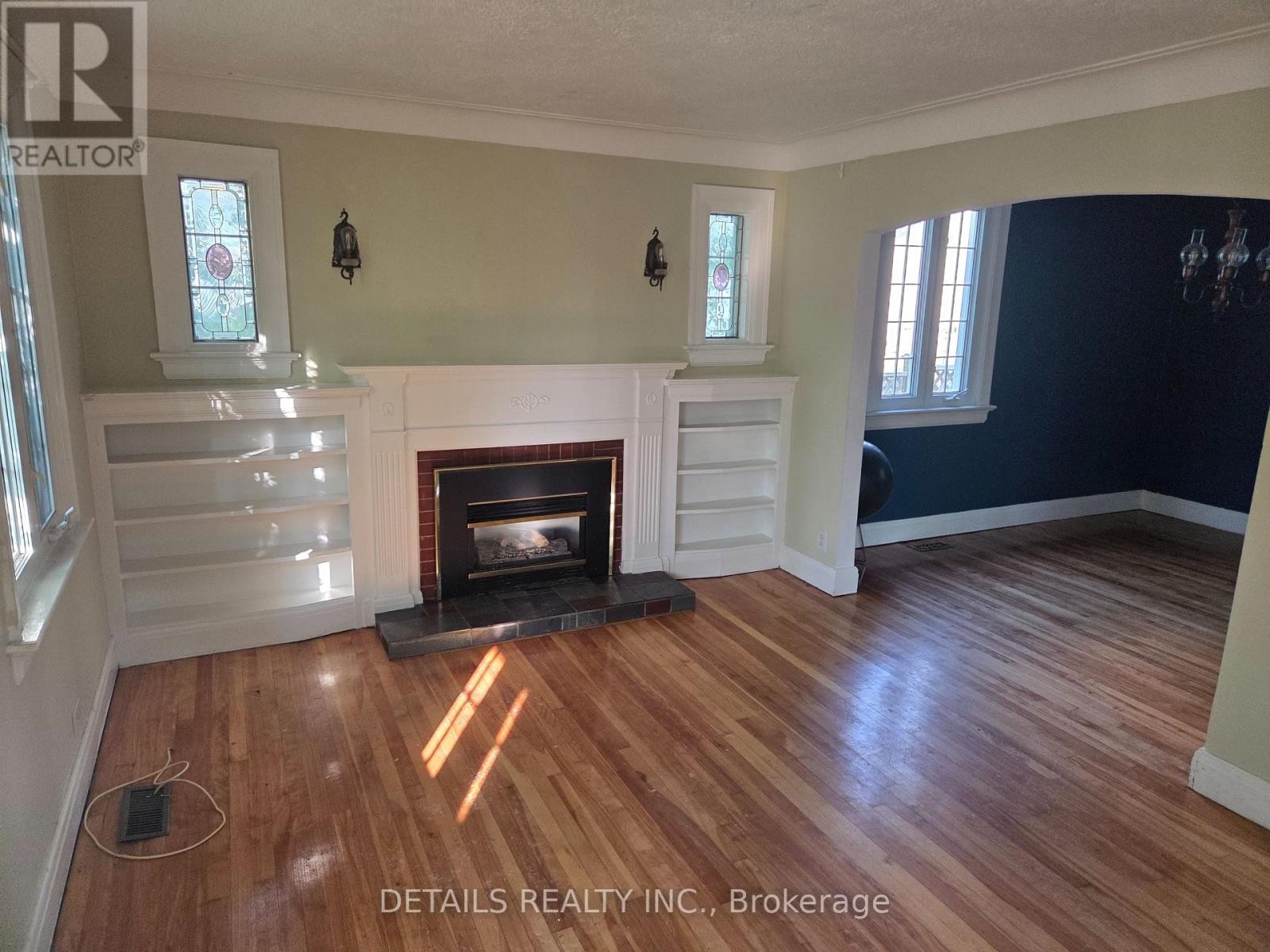












10 GARRISON STREET

,
Ottawa,




Ontario
K1Y2T8

