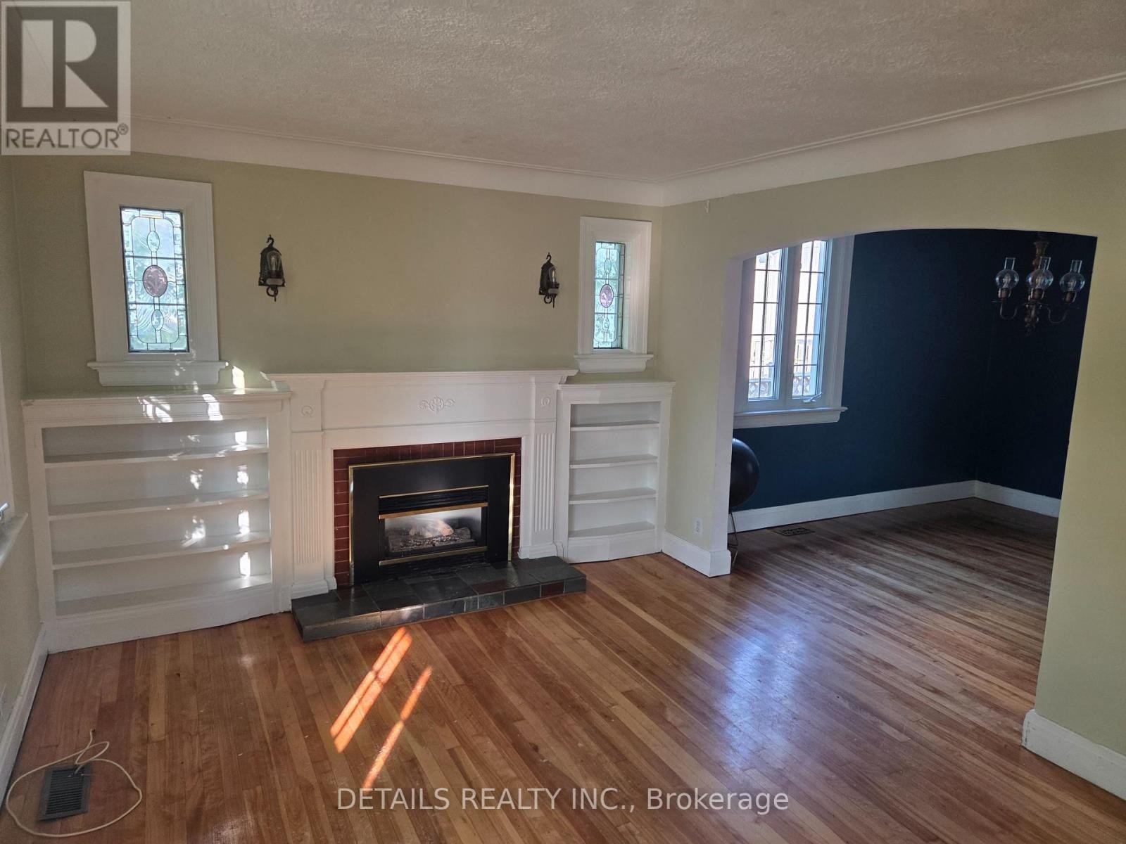 












10 GARRISON STREET

,
Ottawa,




Ontario
K1Y2T8

