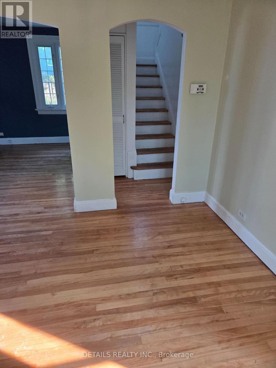 












10 GARRISON STREET

,
Ottawa,




Ontario
K1Y2T8


