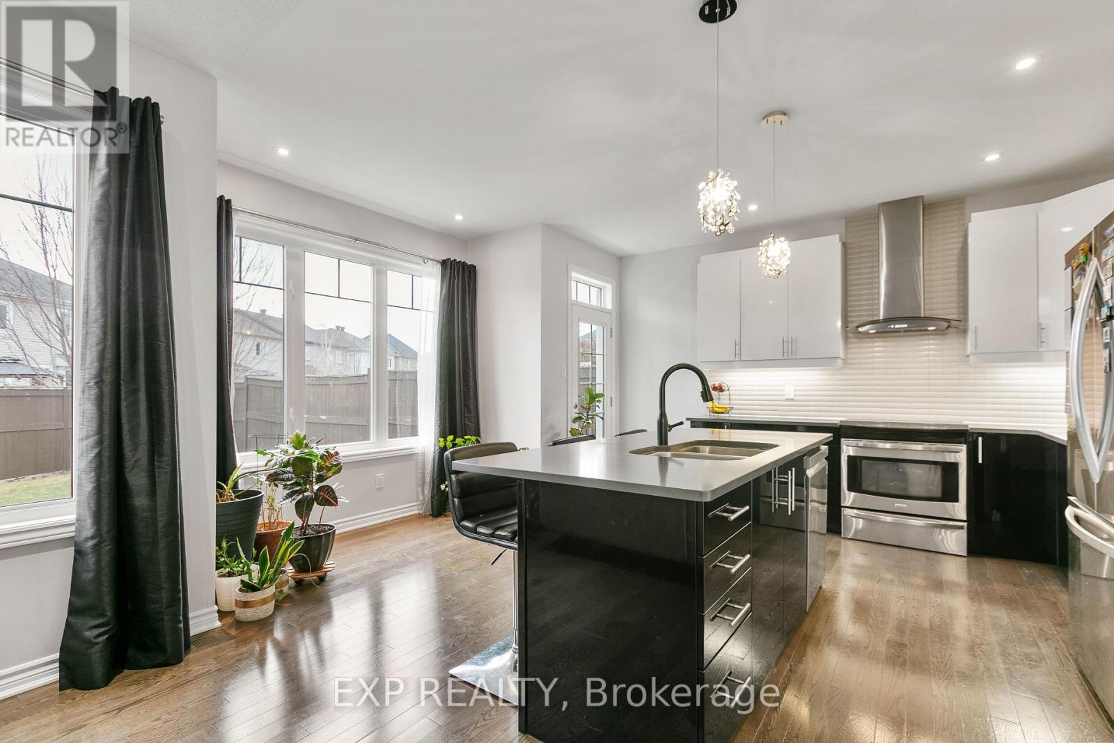 












3532 RIVER RUN AVENUE

,
Ottawa,




Ontario
K2J3V5

