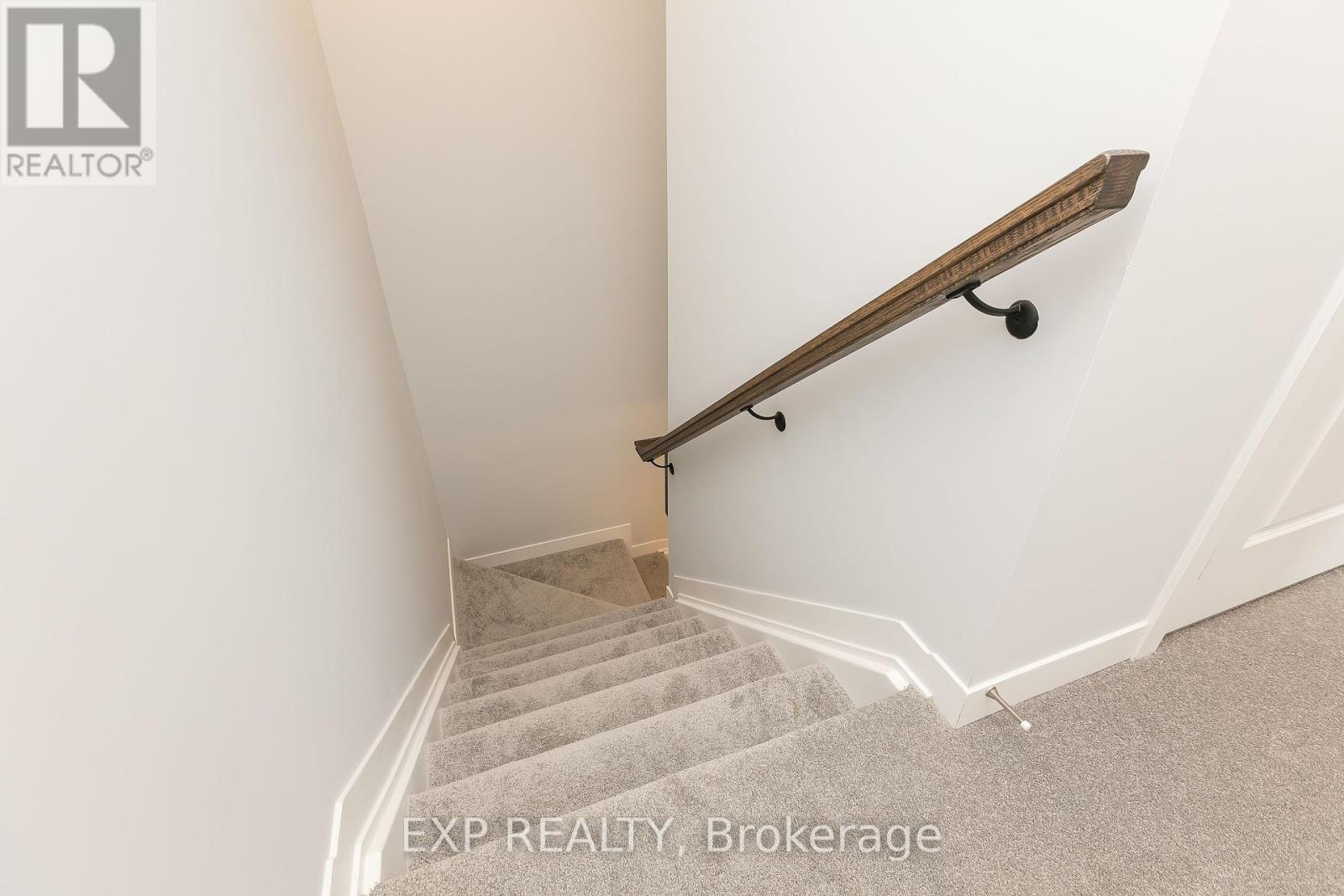 












902 PARNIAN PRIVATE

,
Ottawa,




Ontario
K2J7K6

