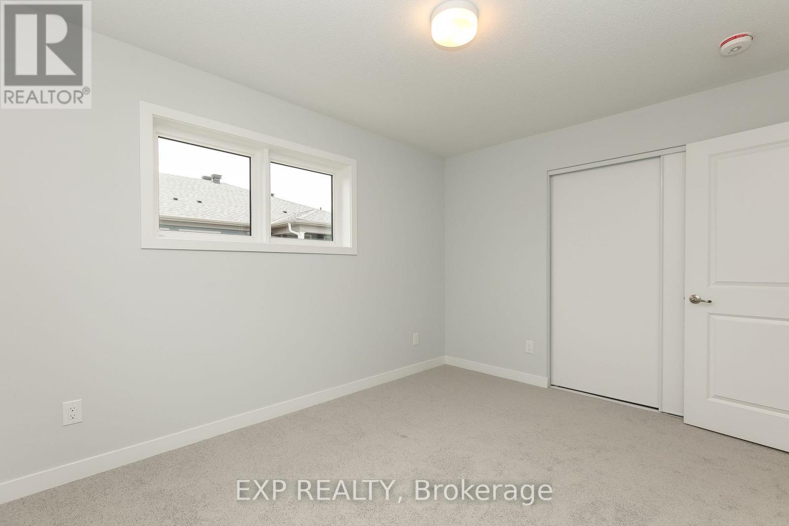 












902 PARNIAN PRIVATE

,
Ottawa,




Ontario
K2J7K6

