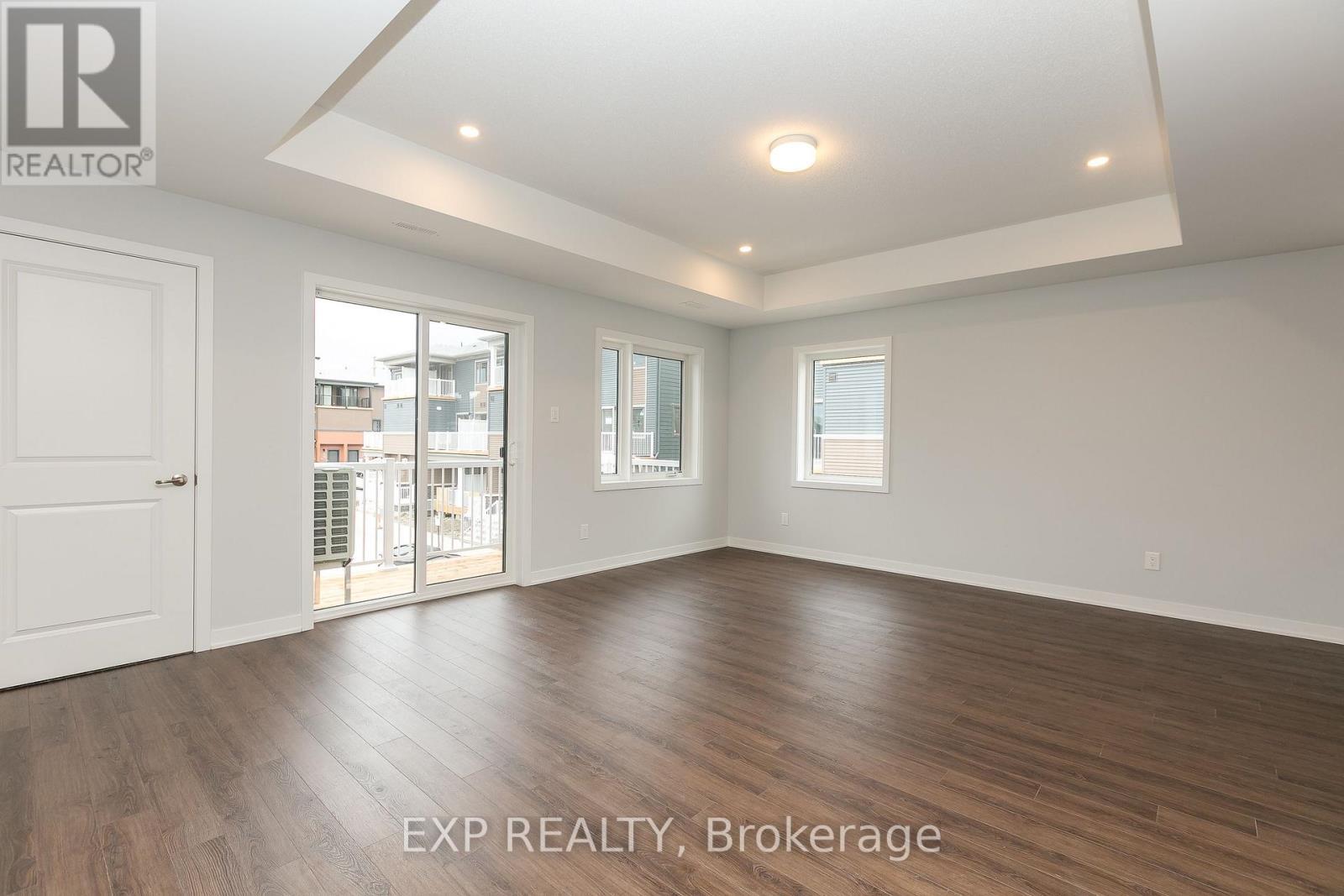 












902 PARNIAN PRIVATE

,
Ottawa,




Ontario
K2J7K6

