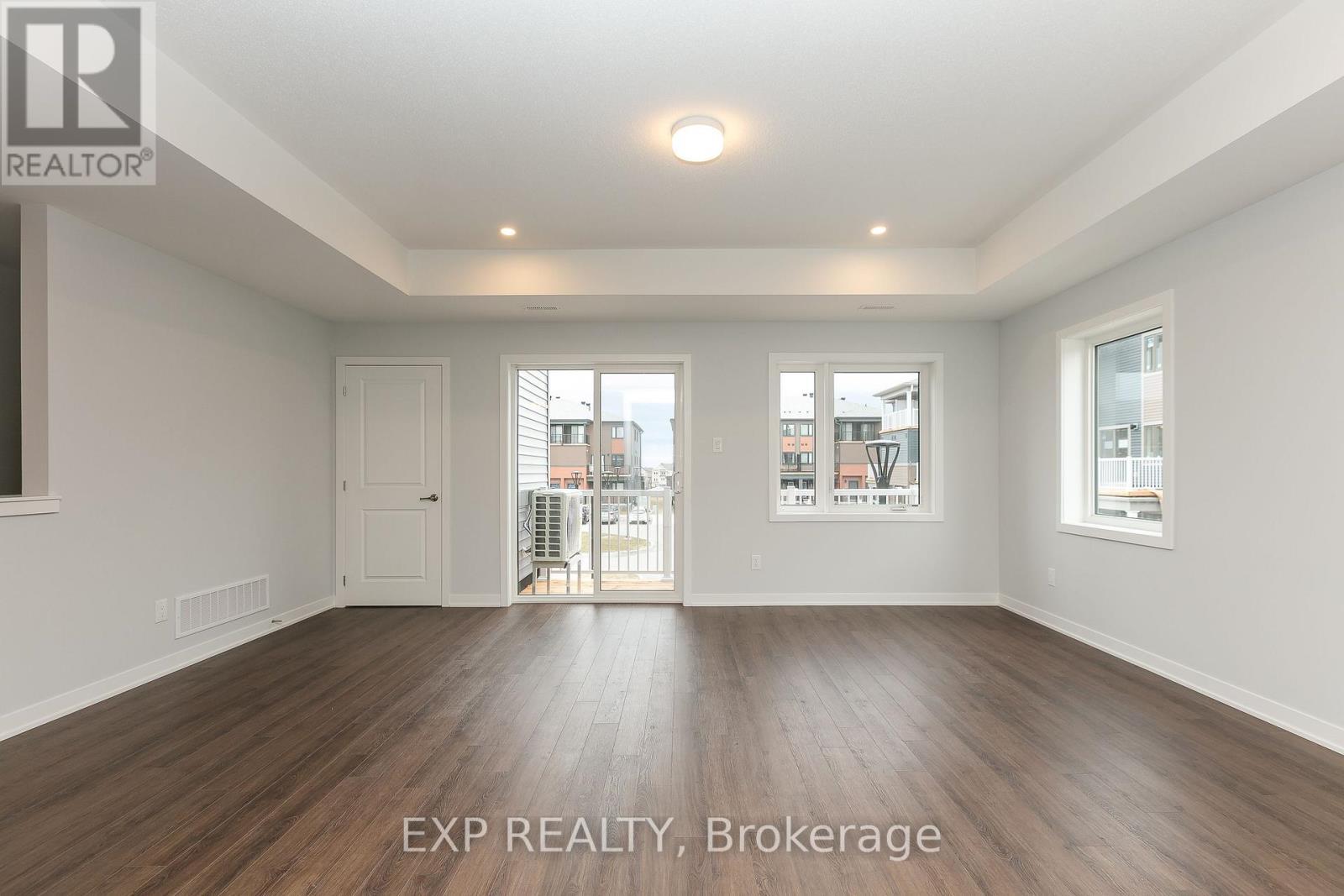 












902 PARNIAN PRIVATE

,
Ottawa,




Ontario
K2J7K6

