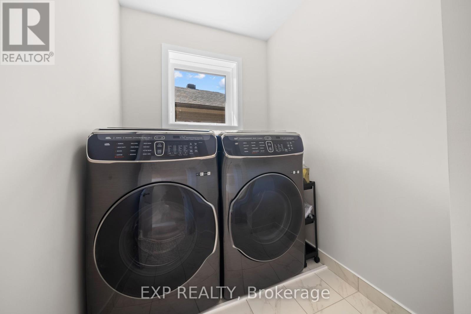 












314 WHITHAM CRESCENT

,
North Grenville,




Ontario
K0G1J0

