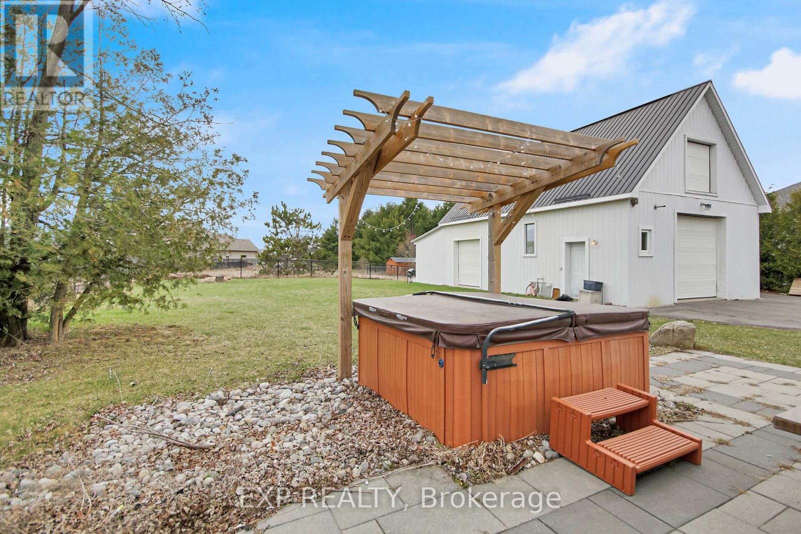 












1558 STAGECOACH ROAD

,
Ottawa,




Ontario
K4P1G6

