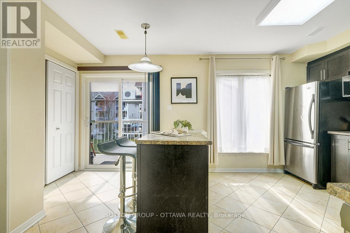 












560 REARDON

,
Ottawa,




Ontario
K1V2L1


