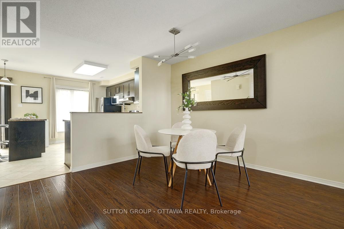 












560 REARDON

,
Ottawa,




Ontario
K1V2L1

