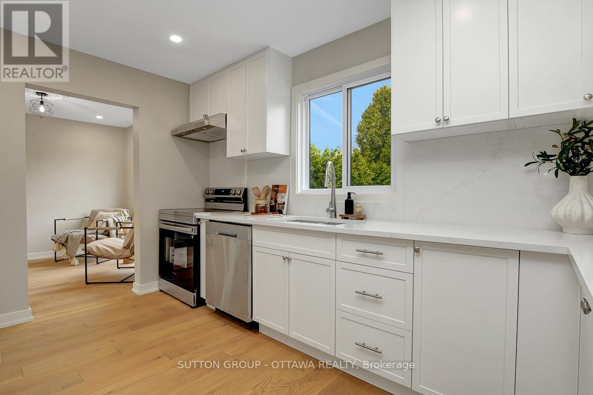 












1633 BOTTRIELL WAY

,
Ottawa,




Ontario
K4A1W5

