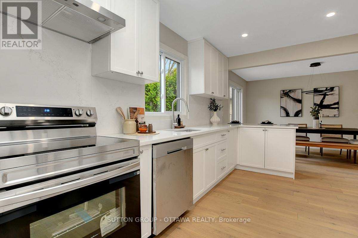 












1633 BOTTRIELL WAY

,
Ottawa,




Ontario
K4A1W5

