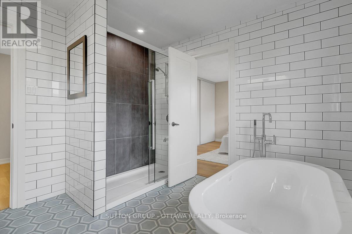 












1633 BOTTRIELL WAY

,
Ottawa,




Ontario
K4A1W5

