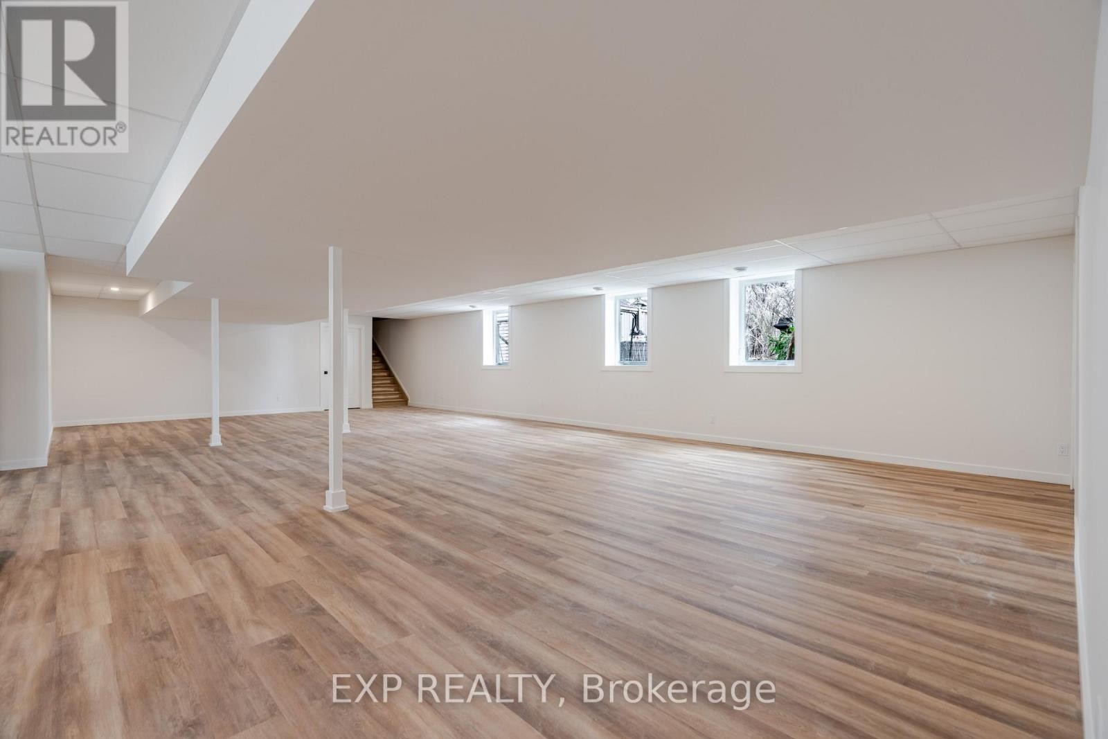 












12A VIEWMOUNT DRIVE

,
Ottawa,




Ontario
K2G1R5

