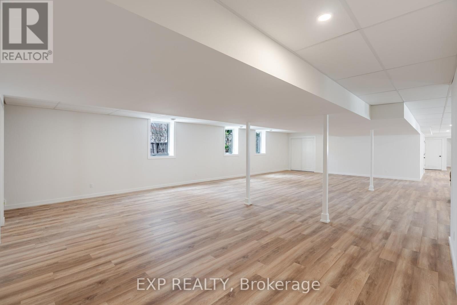 












12A VIEWMOUNT DRIVE

,
Ottawa,




Ontario
K2G1R5

