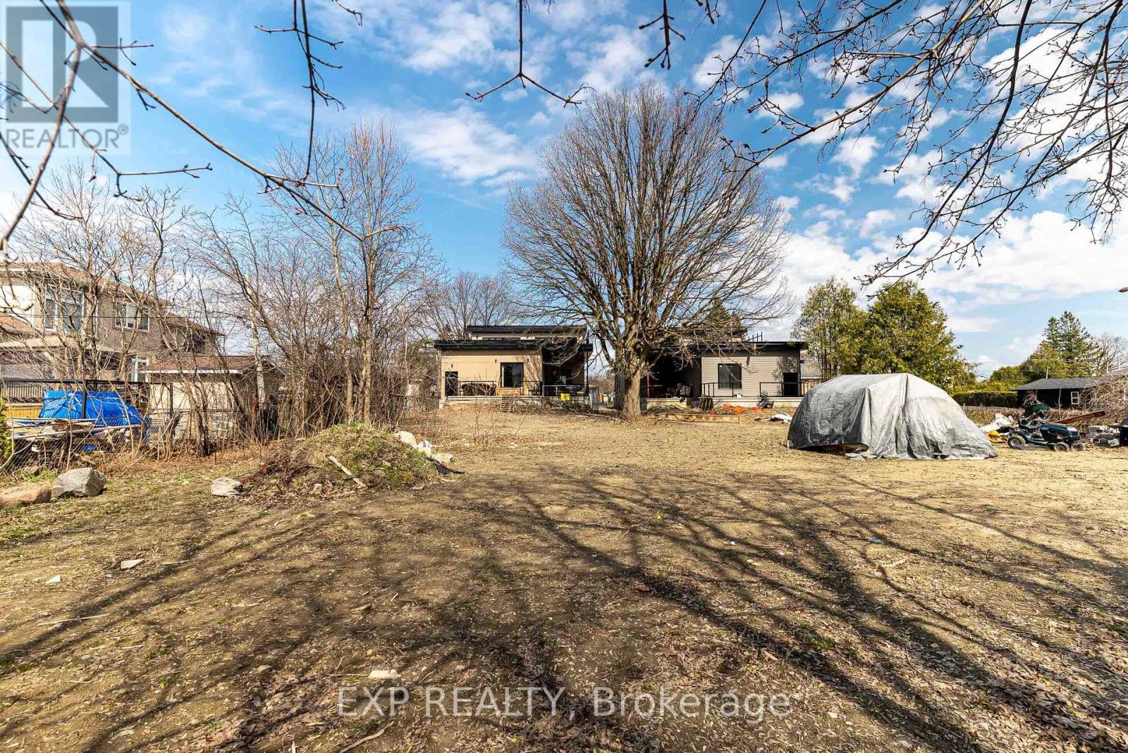 












12A VIEWMOUNT DRIVE

,
Ottawa,




Ontario
K2G1R5

