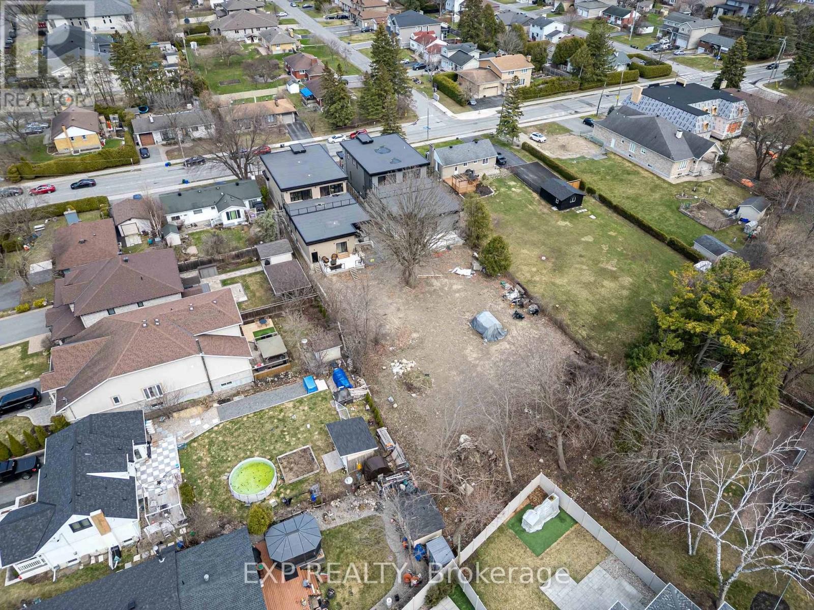 












12A VIEWMOUNT DRIVE

,
Ottawa,




Ontario
K2G1R5

