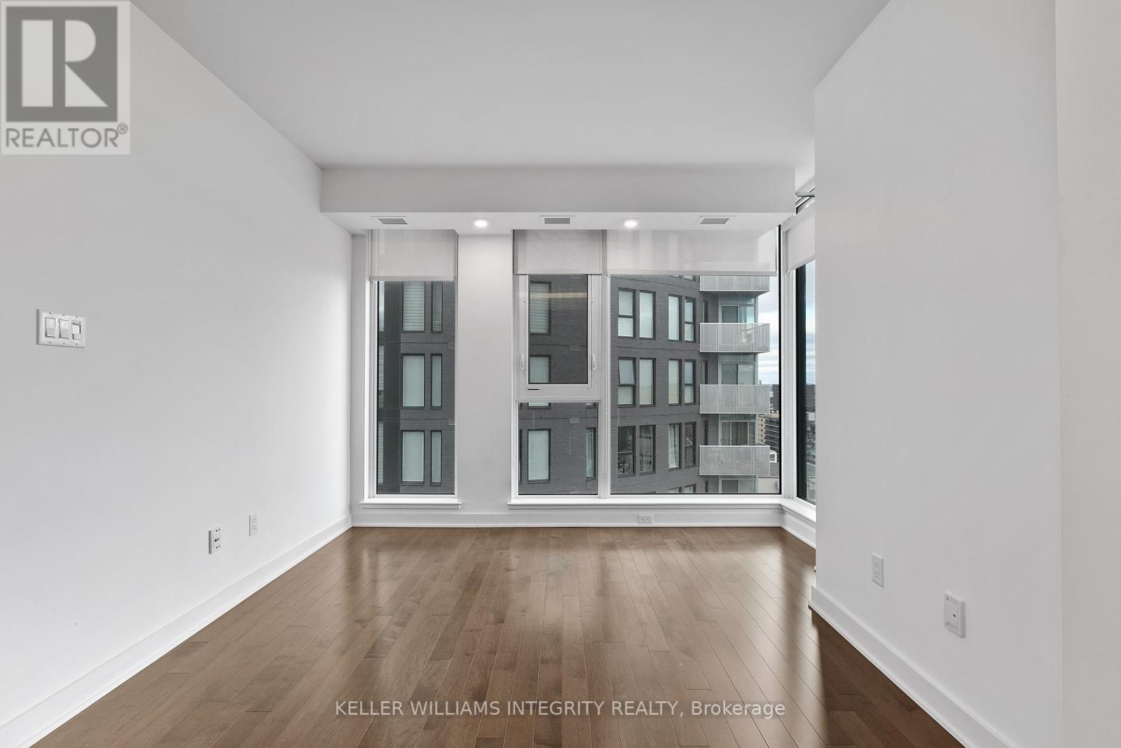 












1705 - 179 METCALFE STREET

,
Ottawa,




Ontario
K2P0W1

