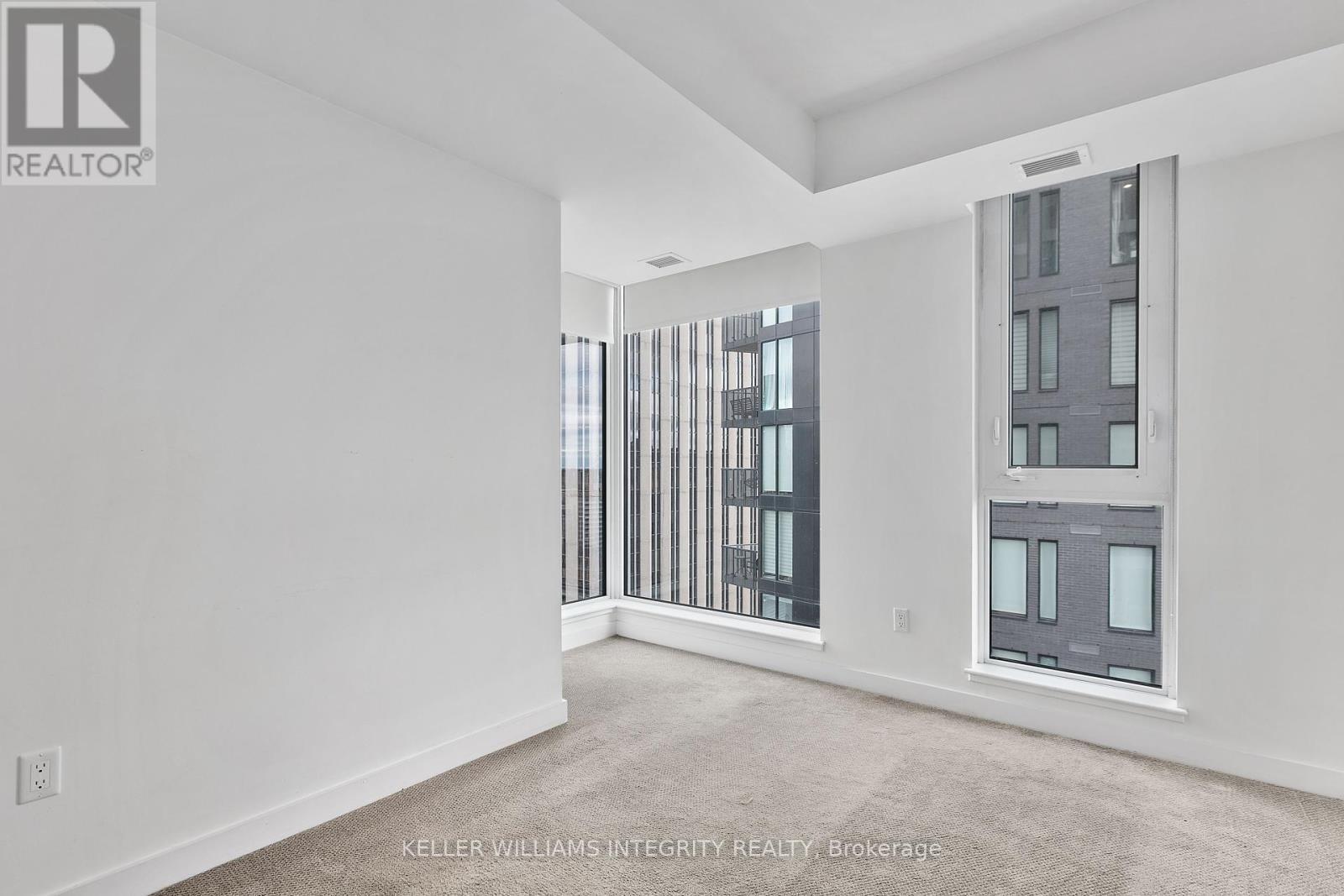 












1705 - 179 METCALFE STREET

,
Ottawa,




Ontario
K2P0W1

