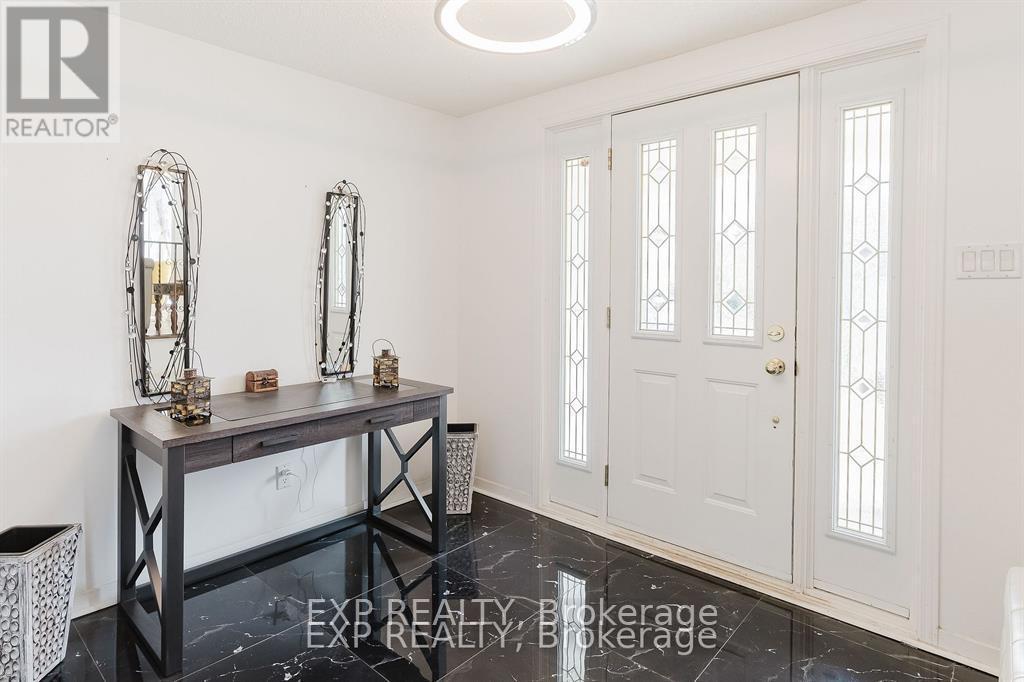 












4 PARKLANE COURT

,
Ottawa,




Ontario
K1B3H2

