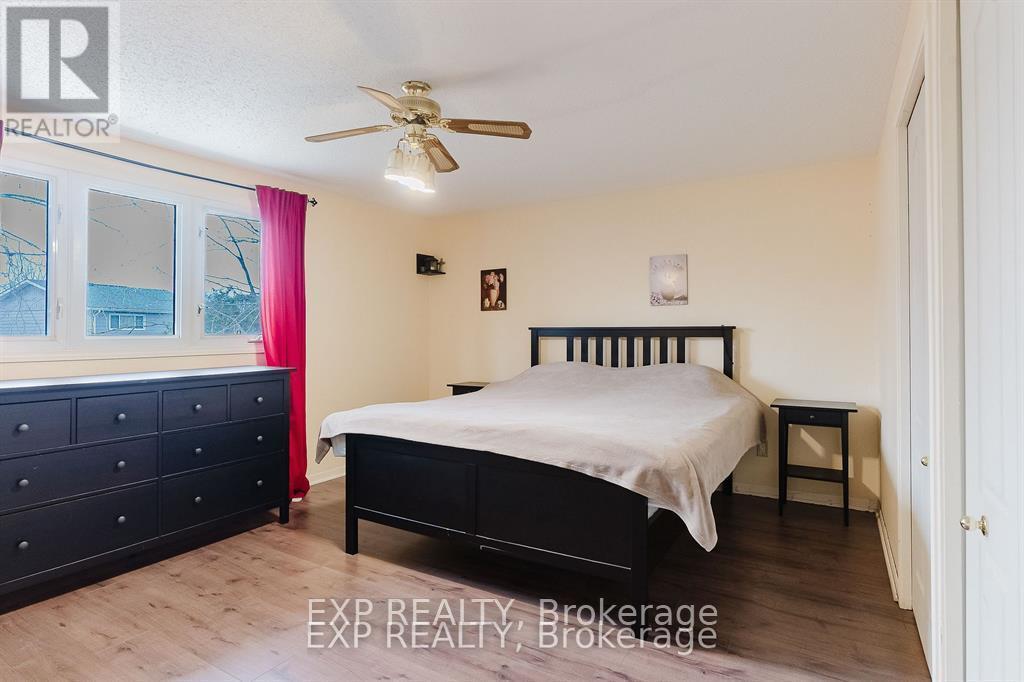 












4 PARKLANE COURT

,
Ottawa,




Ontario
K1B3H2

