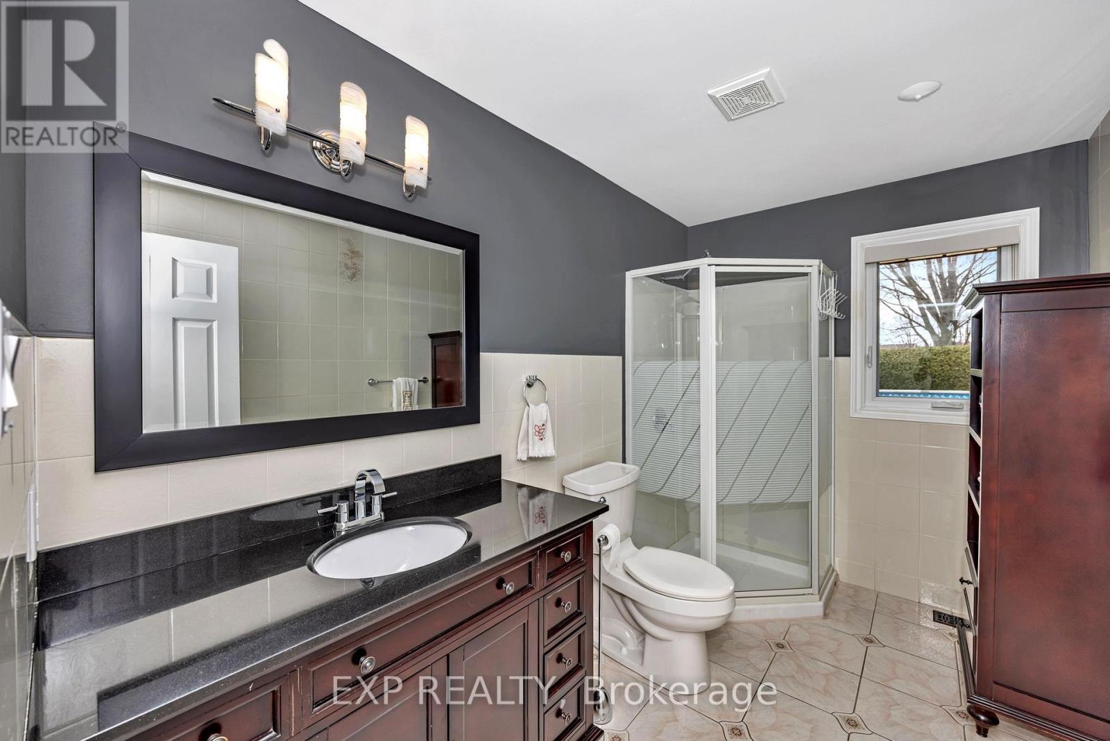 












3 CRAIGMOHR COURT

,
Ottawa,




Ontario
K2G4P9

