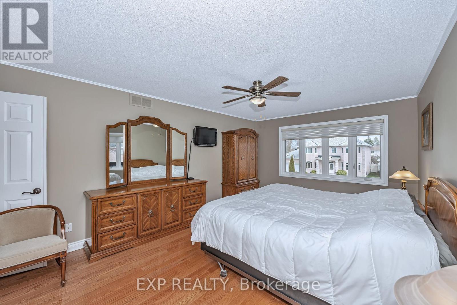 












3 CRAIGMOHR COURT

,
Ottawa,




Ontario
K2G4P9

