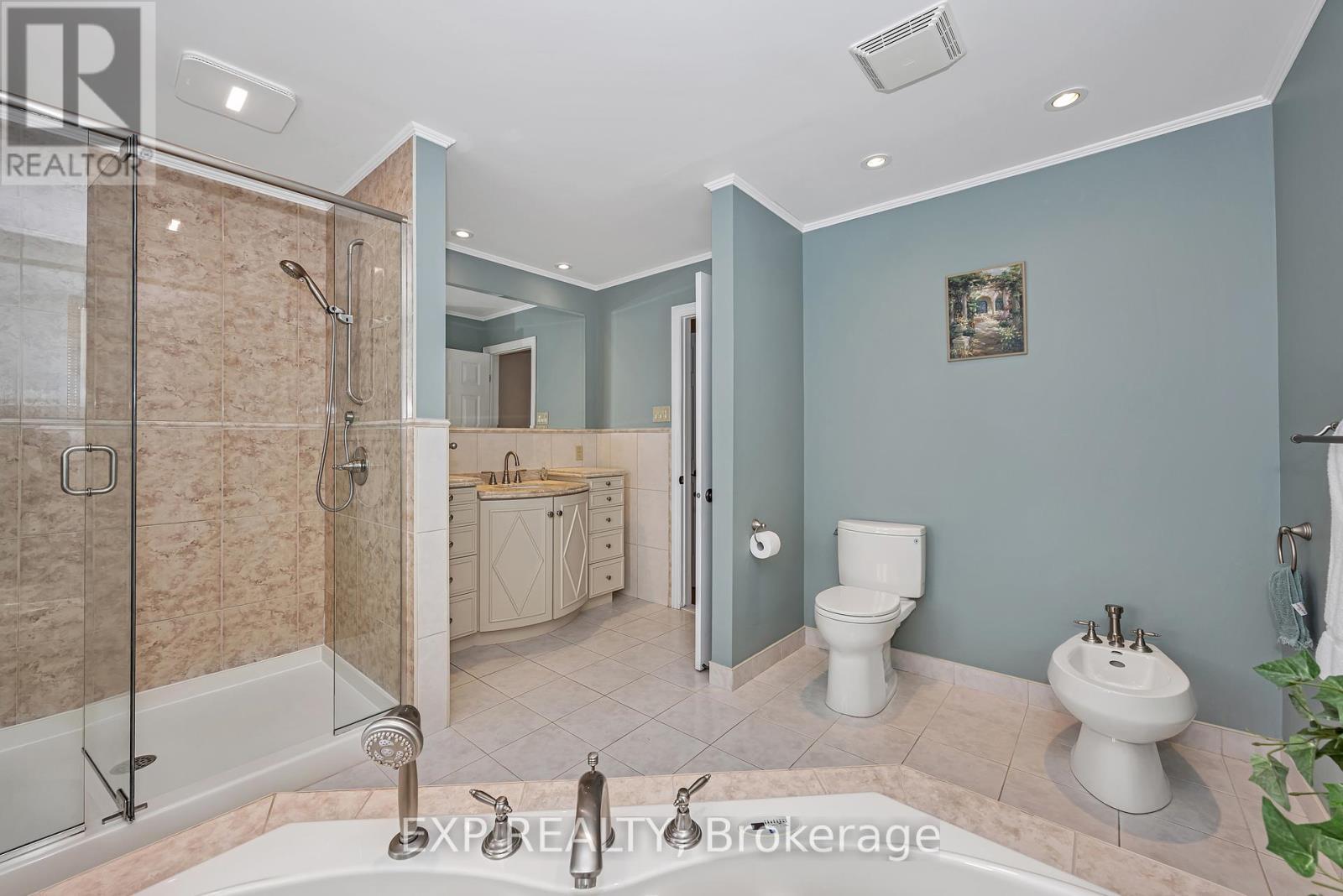 












3 CRAIGMOHR COURT

,
Ottawa,




Ontario
K2G4P9

