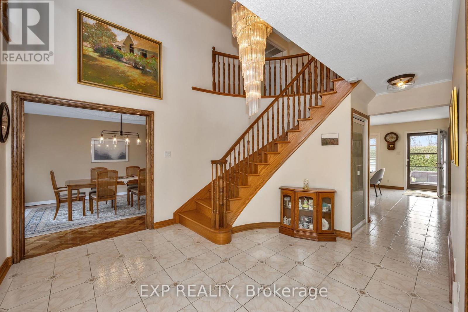 












3 CRAIGMOHR COURT

,
Ottawa,




Ontario
K2G4P9

