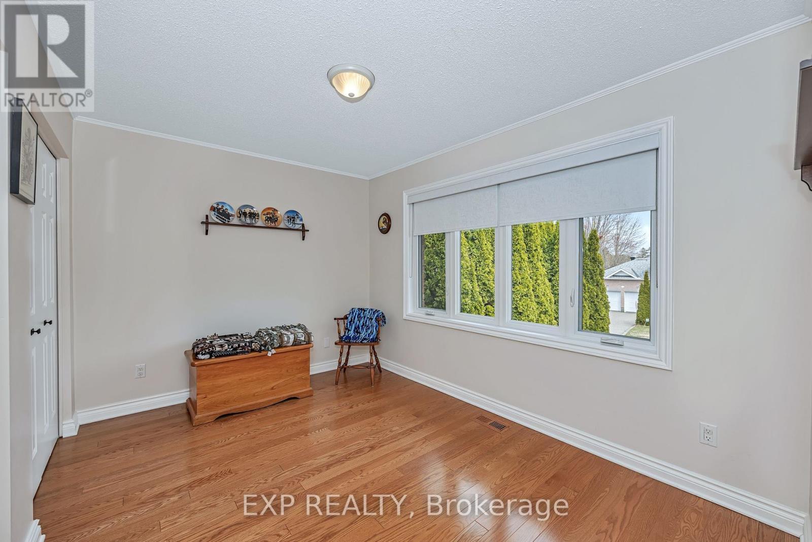 












3 CRAIGMOHR COURT

,
Ottawa,




Ontario
K2G4P9

