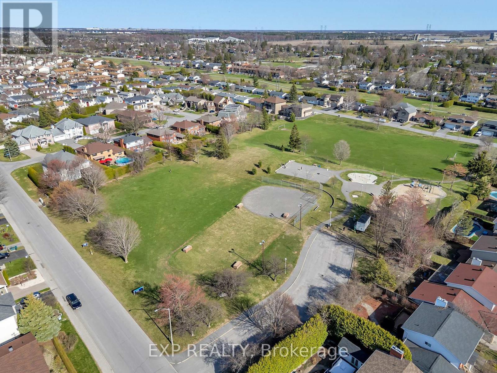 












3 CRAIGMOHR COURT

,
Ottawa,




Ontario
K2G4P9

