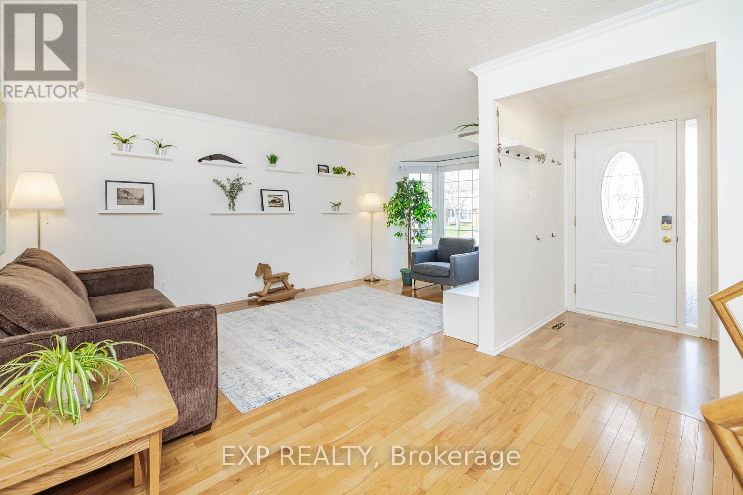 












1465 BRADSHAW CRESCENT

,
Ottawa,




Ontario
K1B5G1

