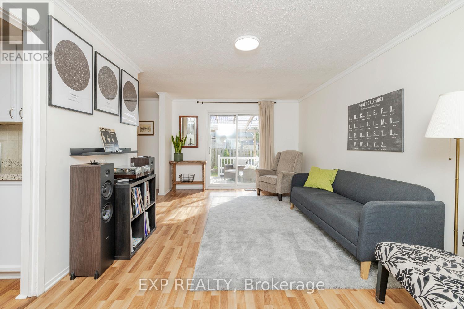 












1465 BRADSHAW CRESCENT

,
Ottawa,




Ontario
K1B5G1

