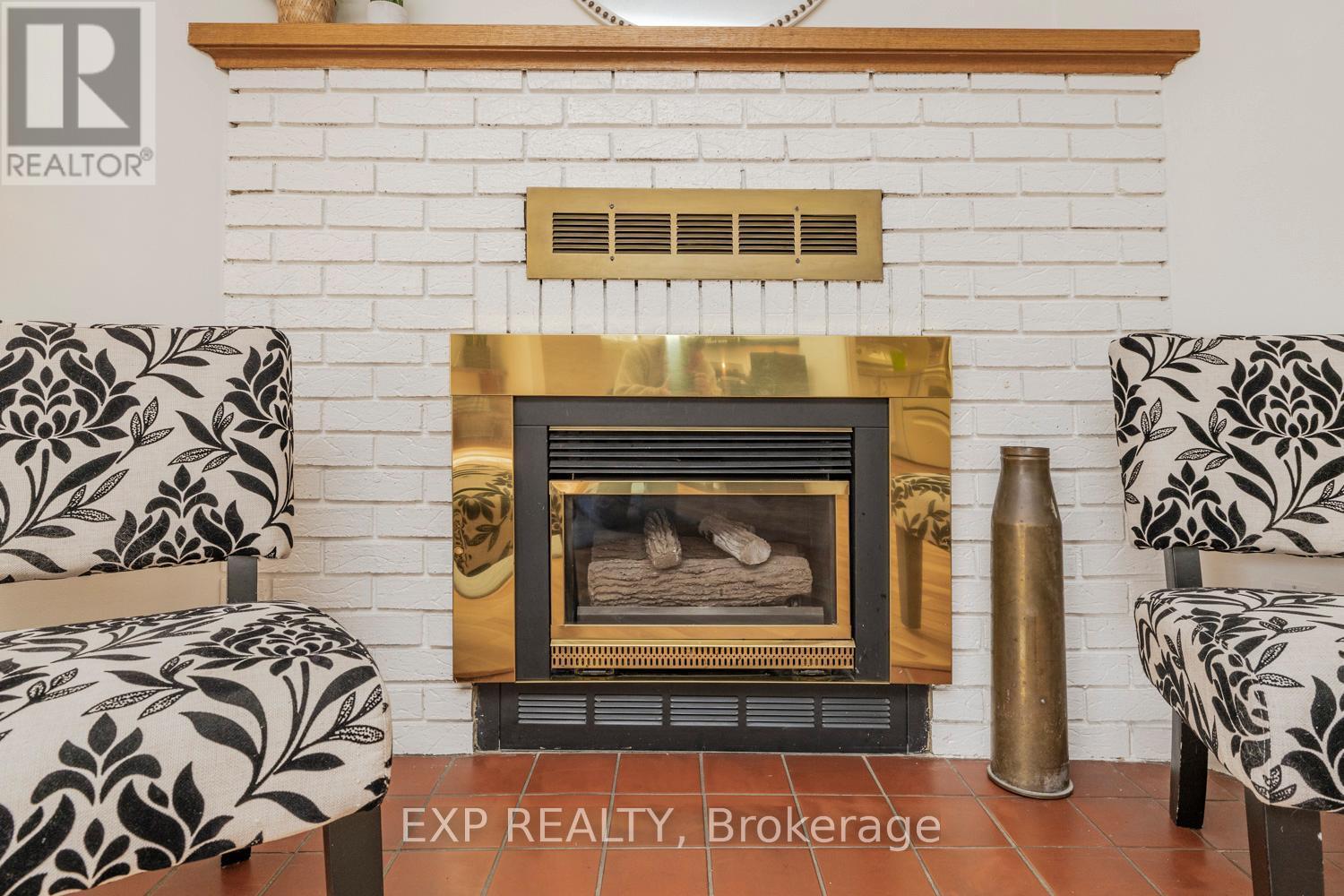 












1465 BRADSHAW CRESCENT

,
Ottawa,




Ontario
K1B5G1

