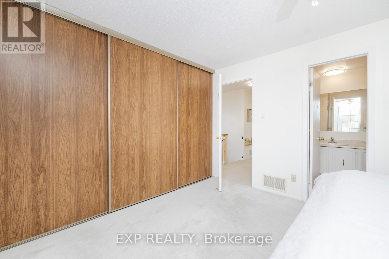 












1465 BRADSHAW CRESCENT

,
Ottawa,




Ontario
K1B5G1


