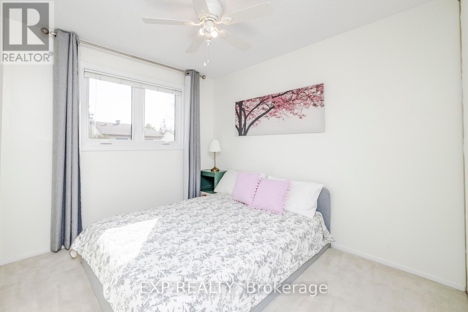 












1465 BRADSHAW CRESCENT

,
Ottawa,




Ontario
K1B5G1

