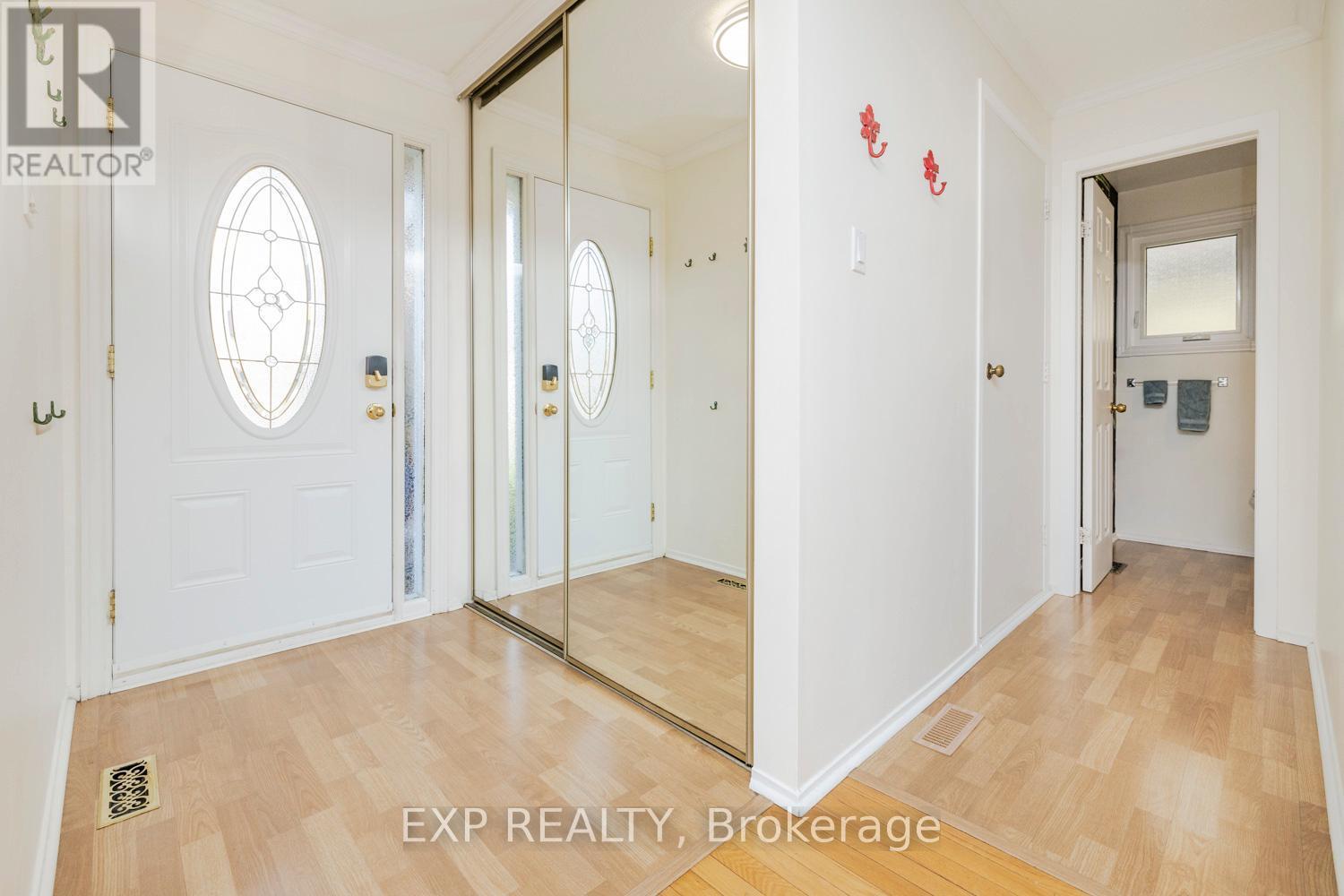 












1465 BRADSHAW CRESCENT

,
Ottawa,




Ontario
K1B5G1

