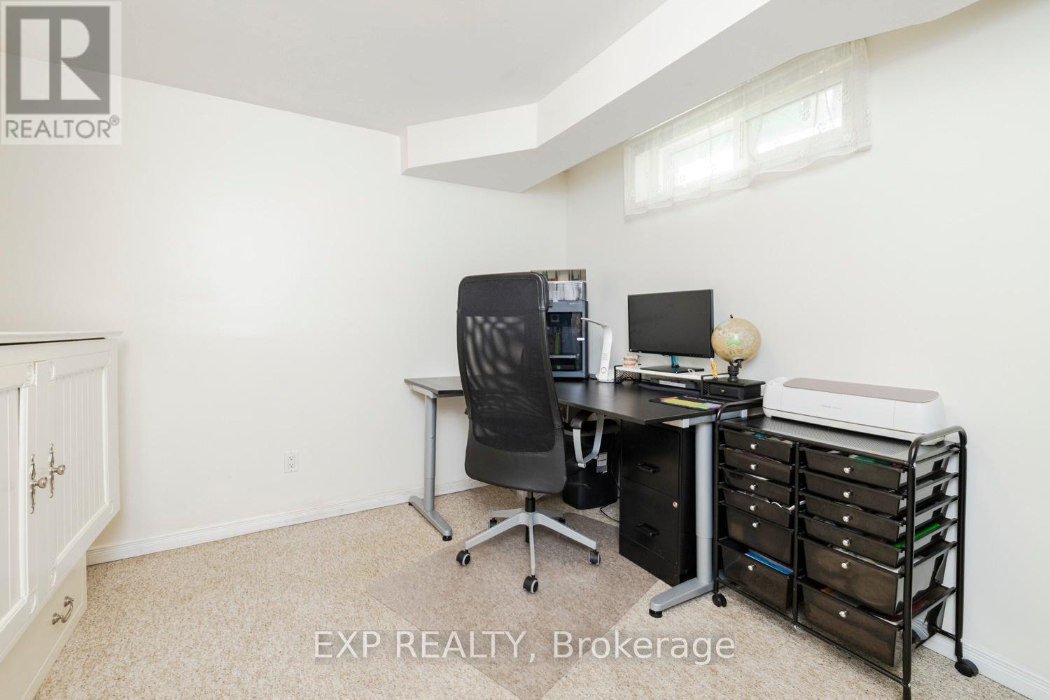 












1465 BRADSHAW CRESCENT

,
Ottawa,




Ontario
K1B5G1

