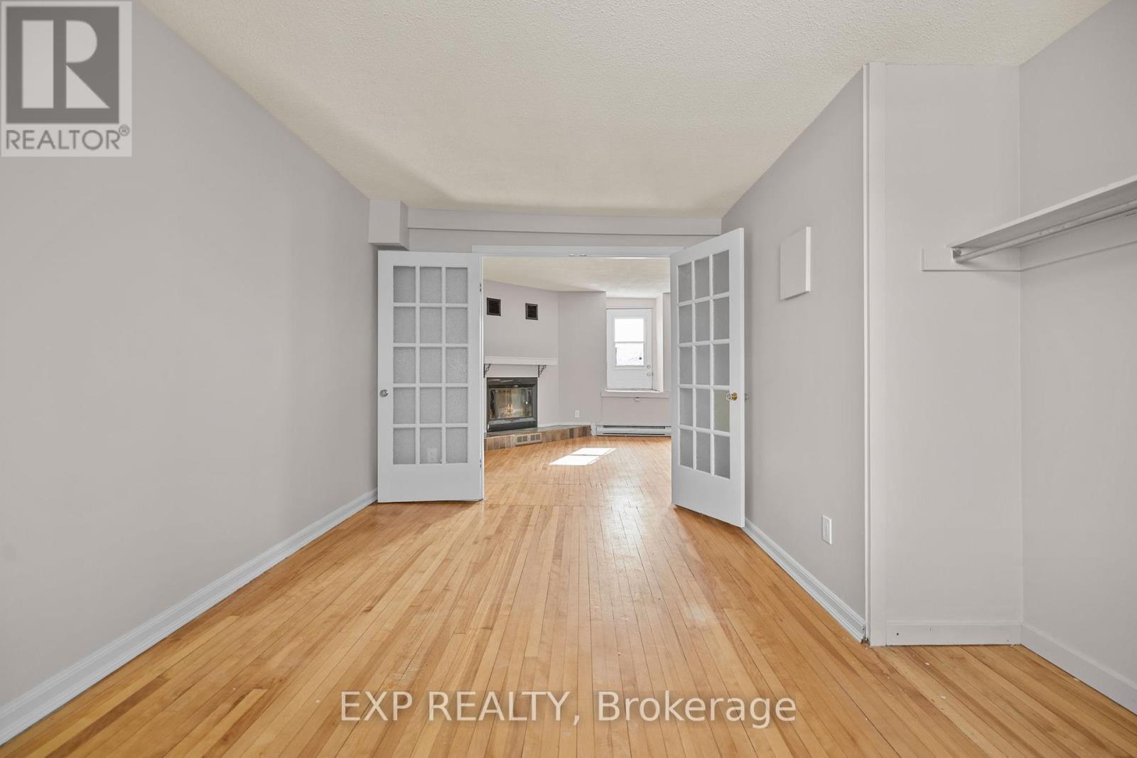 












196 OSGOODE STREET

,
Ottawa,




Ontario
K1N6S8

