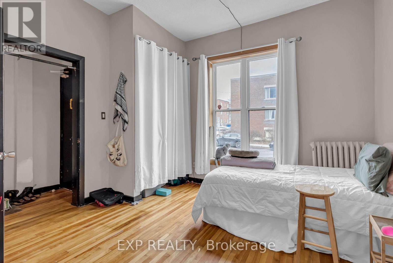 












196 OSGOODE STREET

,
Ottawa,




Ontario
K1N6S8

