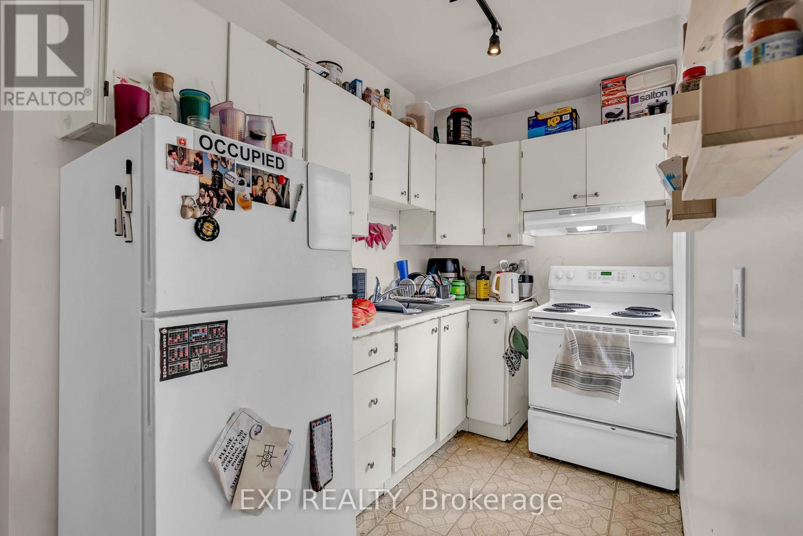 












196 OSGOODE STREET

,
Ottawa,




Ontario
K1N6S8

