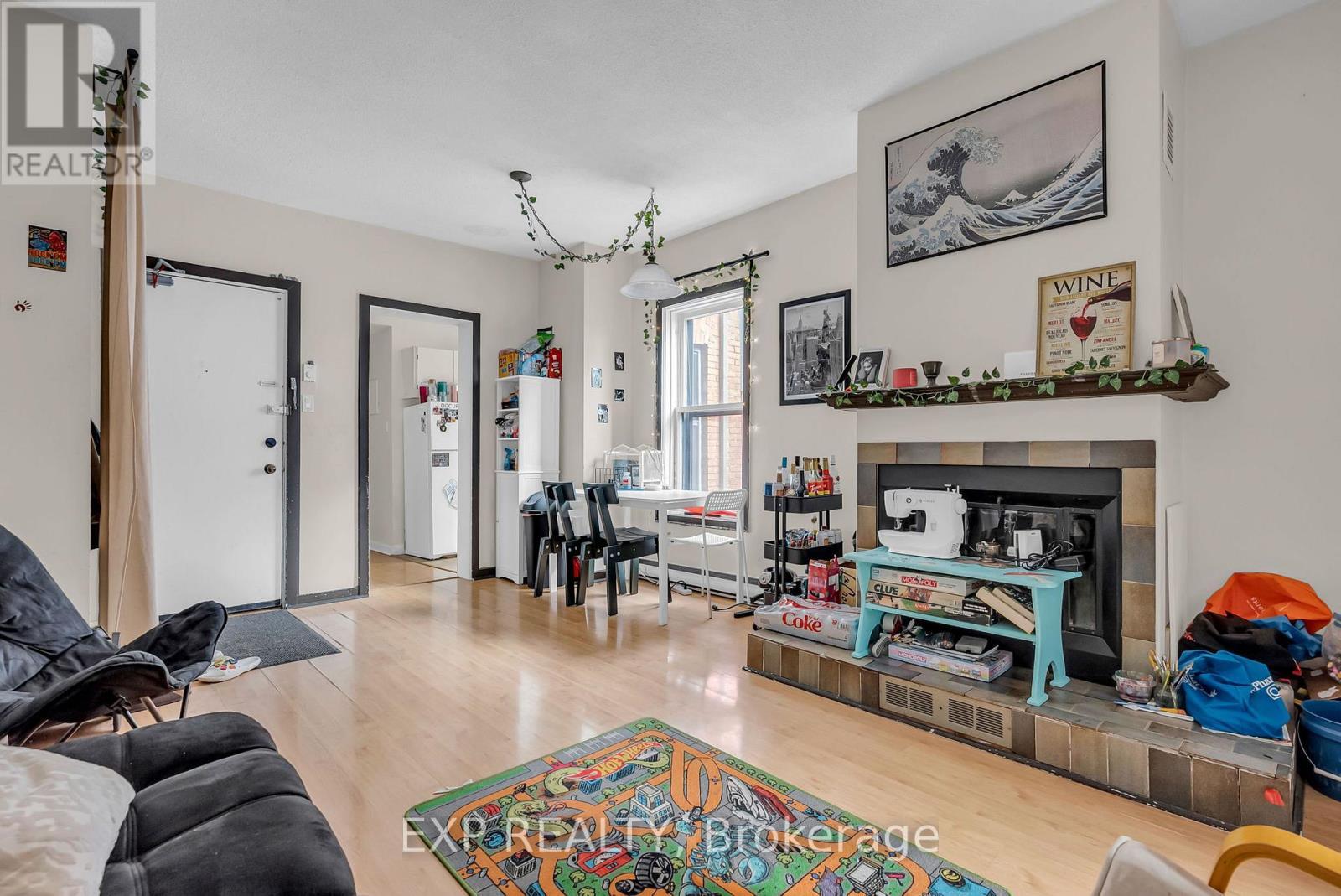 












196 OSGOODE STREET

,
Ottawa,




Ontario
K1N6S8

