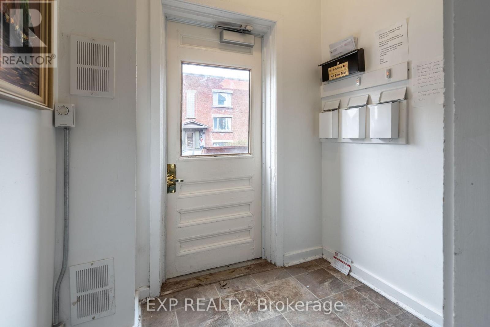 












196 OSGOODE STREET

,
Ottawa,




Ontario
K1N6S8

