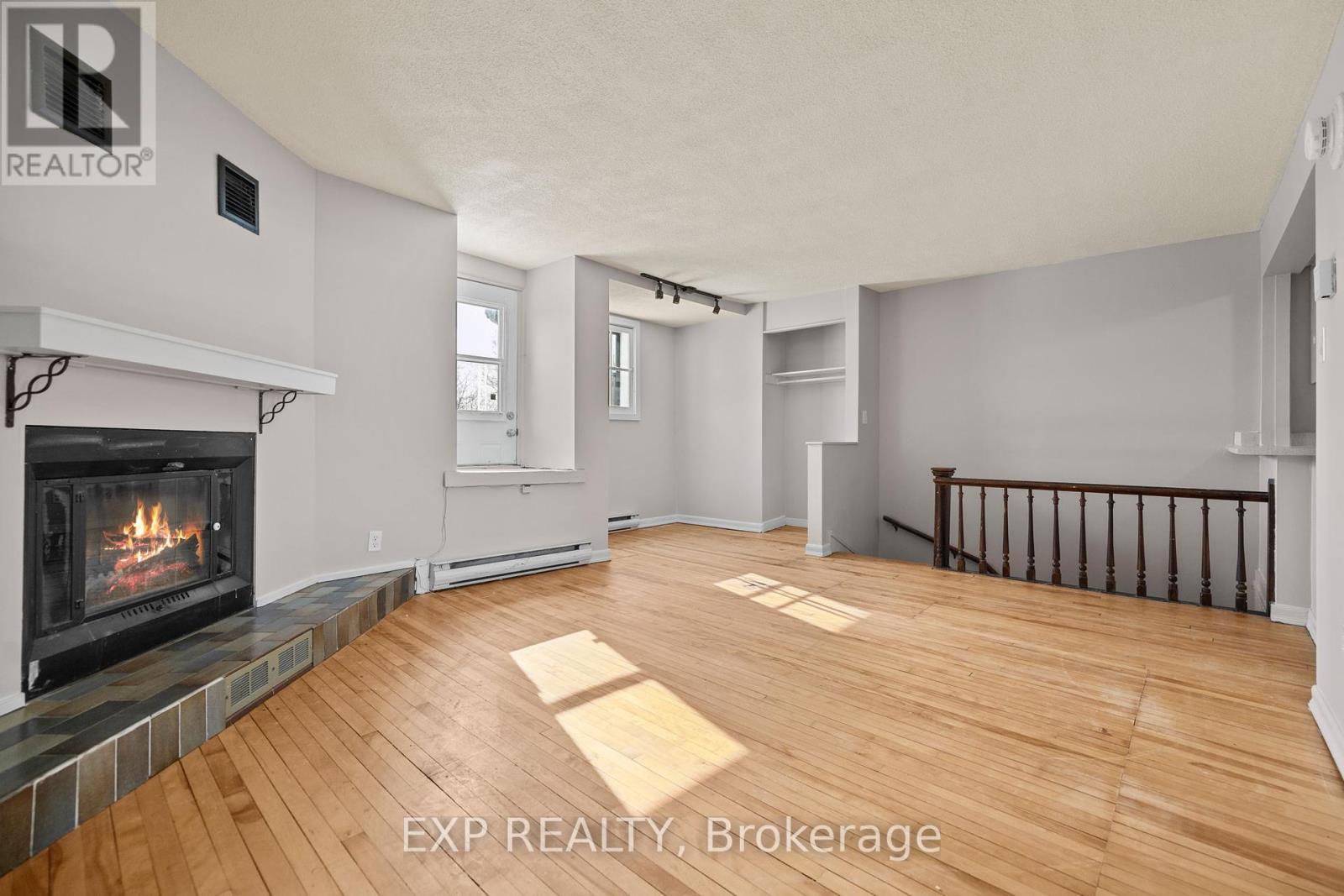 












196 OSGOODE STREET

,
Ottawa,




Ontario
K1N6S8

