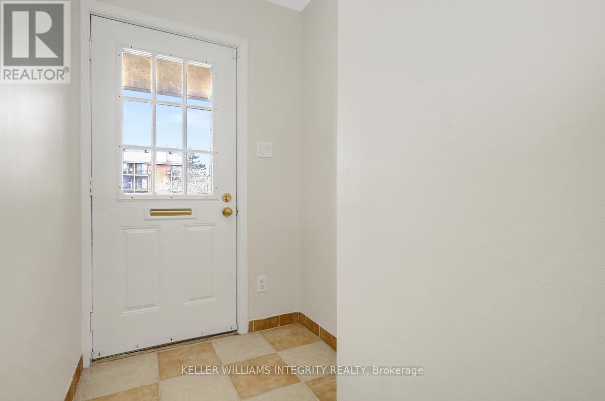 












201 ALVIN ROAD

,
Ottawa,




Ontario
K1K2T9


